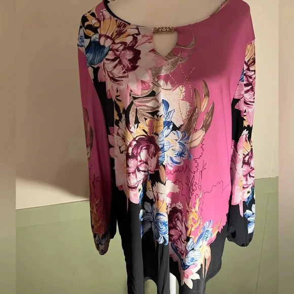Floral Tunic - Picture 1 of 6